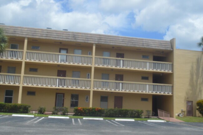 Building Photo - 6091 NW 61st Ave