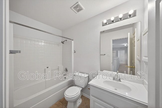 Building Photo - 510 Wildberry Ct