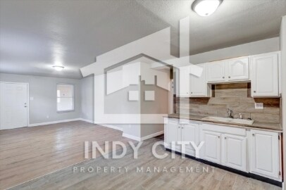 Building Photo - 3534 N Parker Ave
