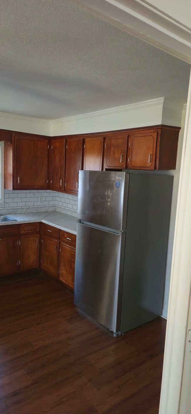 Building Photo - 133 Kings Ct Dr