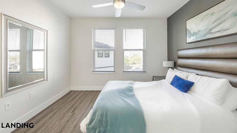 Building Photo - 4950 W Prescott St