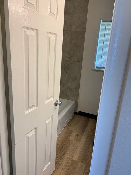 Bathroom - 2439 9th Ave