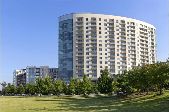 Building Photo - 112 Sandra Muraida Way