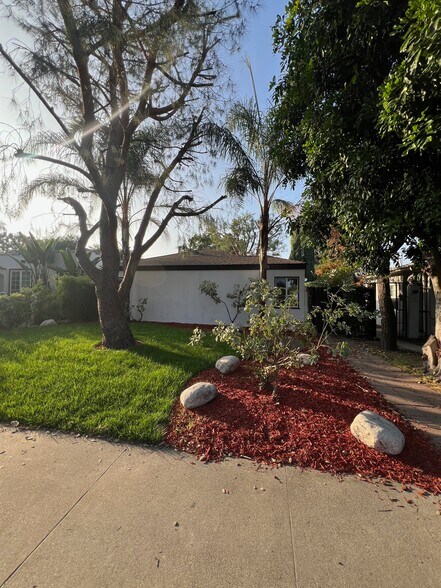 Building Photo - 515 Allen Ave