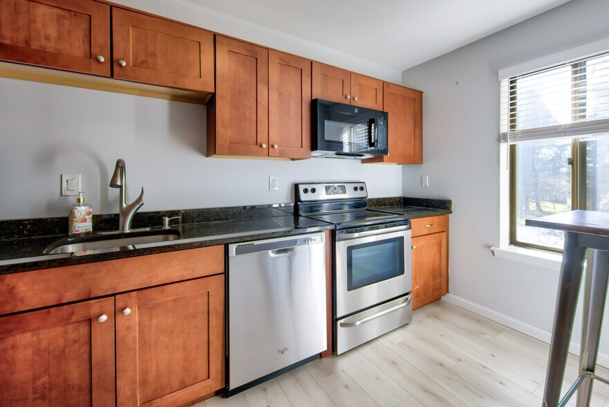 Building Photo - 411 W Conestoga Rd