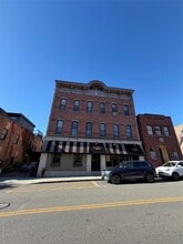 Building Photo - 465 Main St