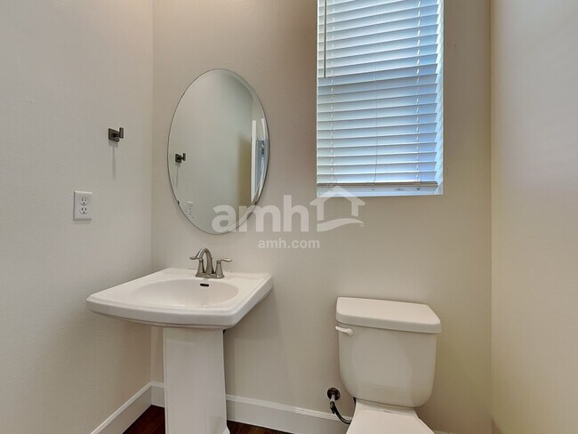 Building Photo - 19211 15th Ave Ct E