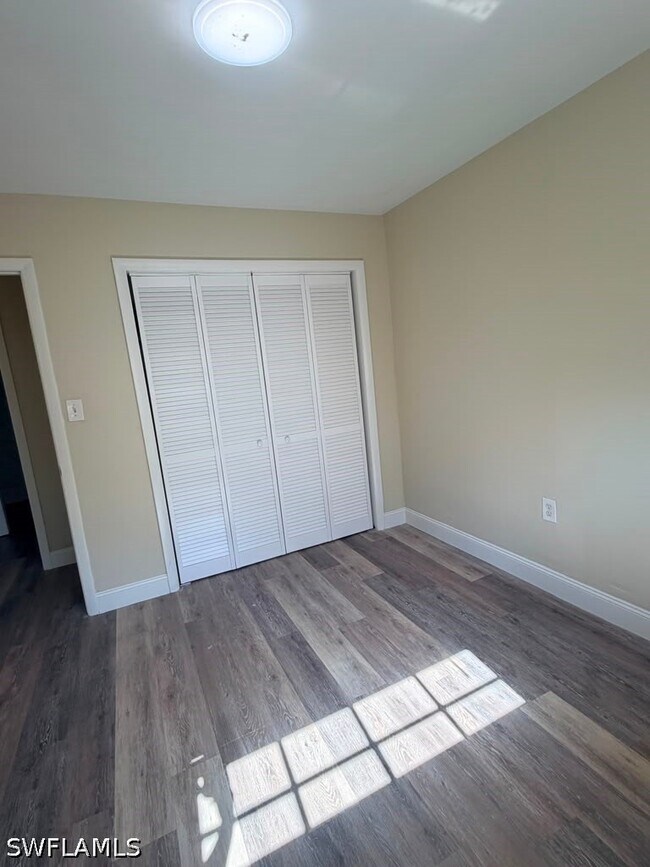 Building Photo - 3080 Linwood Ave