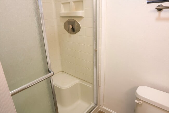 Building Photo - 10 Jenkins St