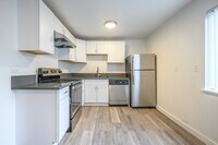 Building Photo - Tigard York