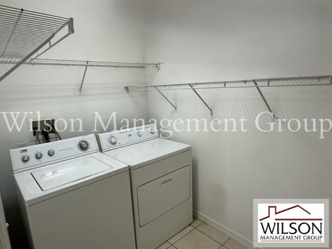 Building Photo - 4944 Waterside Pointe Cir
