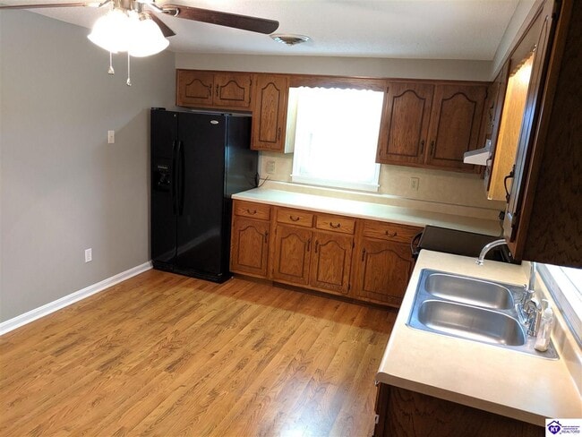 Building Photo - 638 Miller Rd