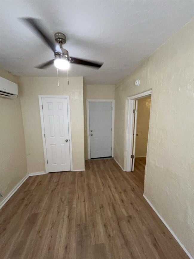 Building Photo - 1308 NW Williams Ave