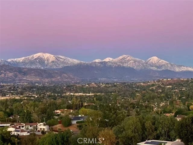 Building Photo - 2832 E Farview Ln