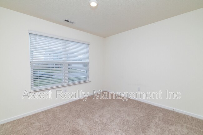 Building Photo - 7452 Game Bird St