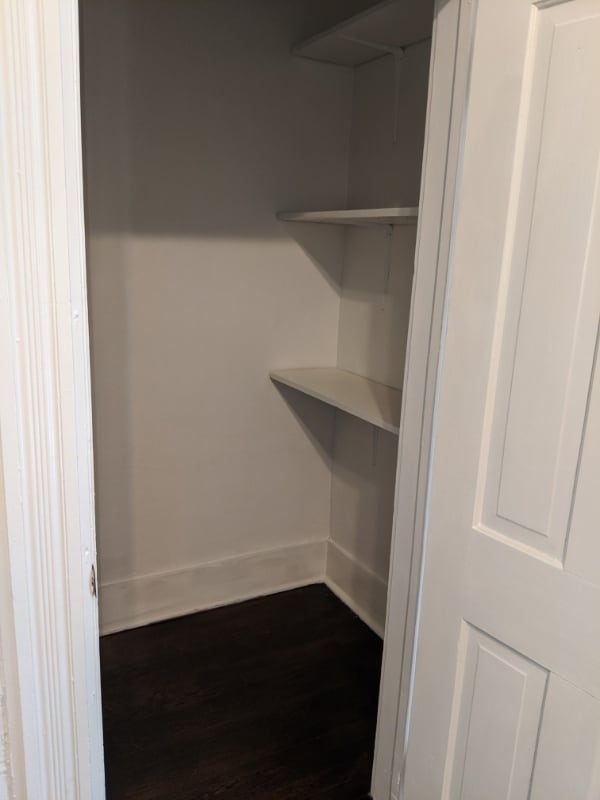 Building Photo - 721 Main St