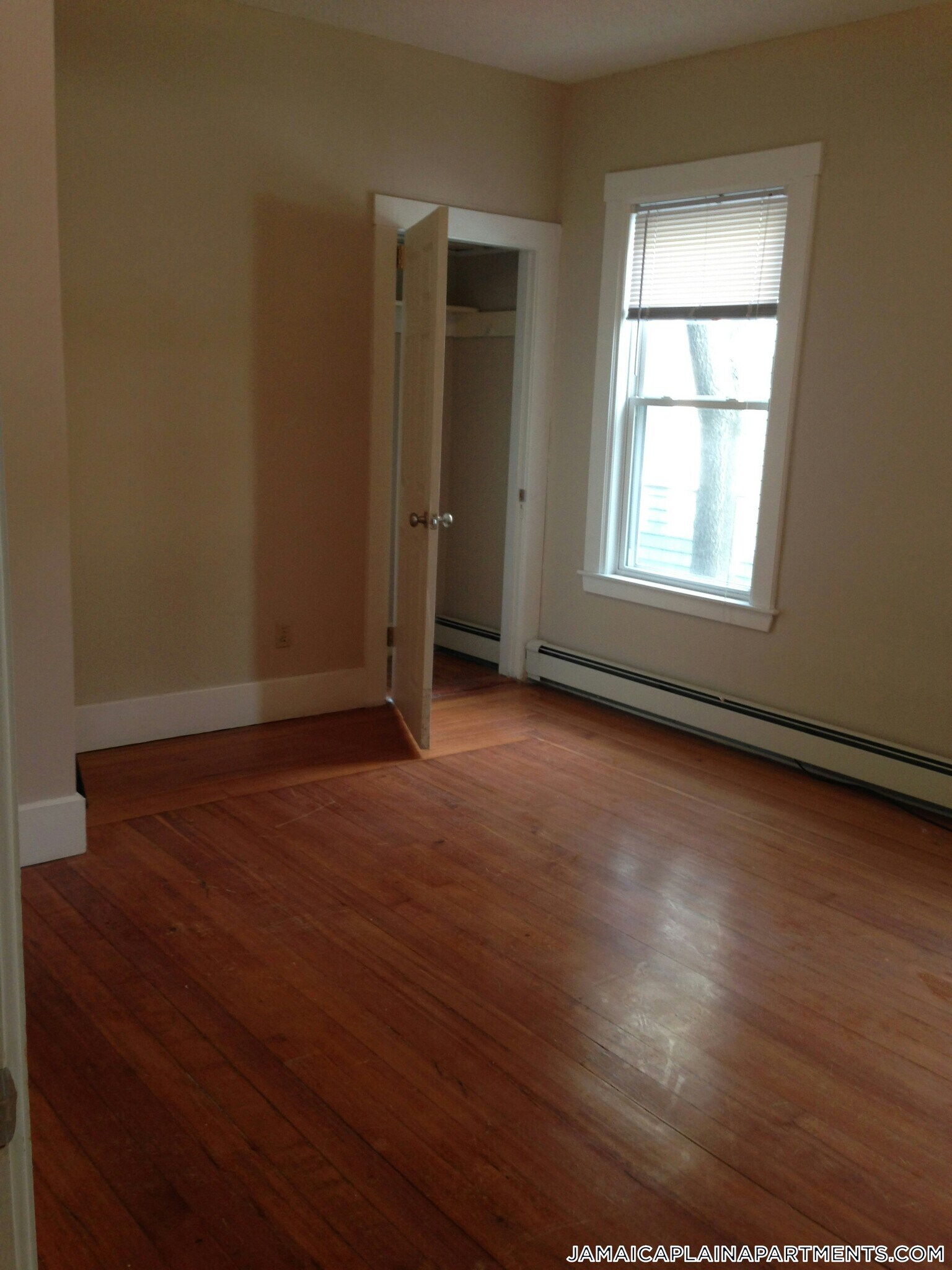 Building Photo - 116 Hyde Park Ave