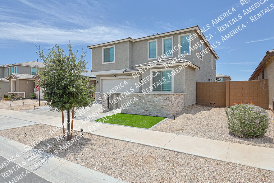 Building Photo - 15713 W Woodlands Ave