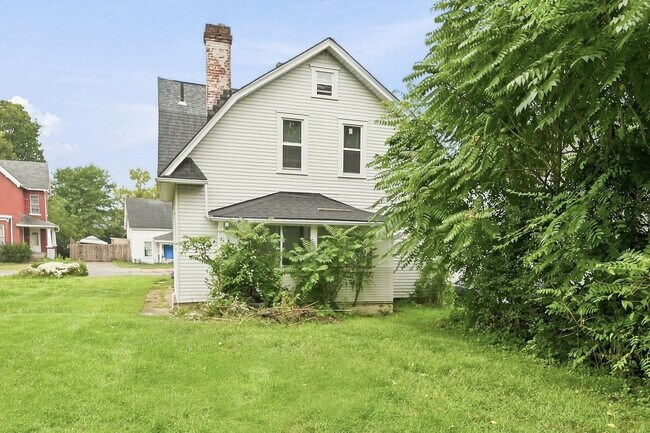 Building Photo - 30-32 Lagonda Ave
