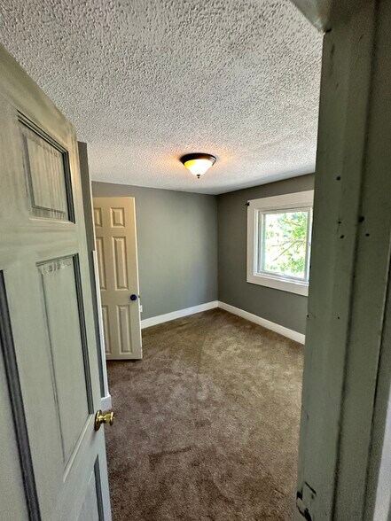 Building Photo - 1388 Furness Pky