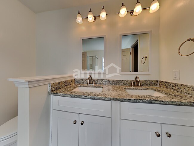 Building Photo - 6 Briarcliff Way