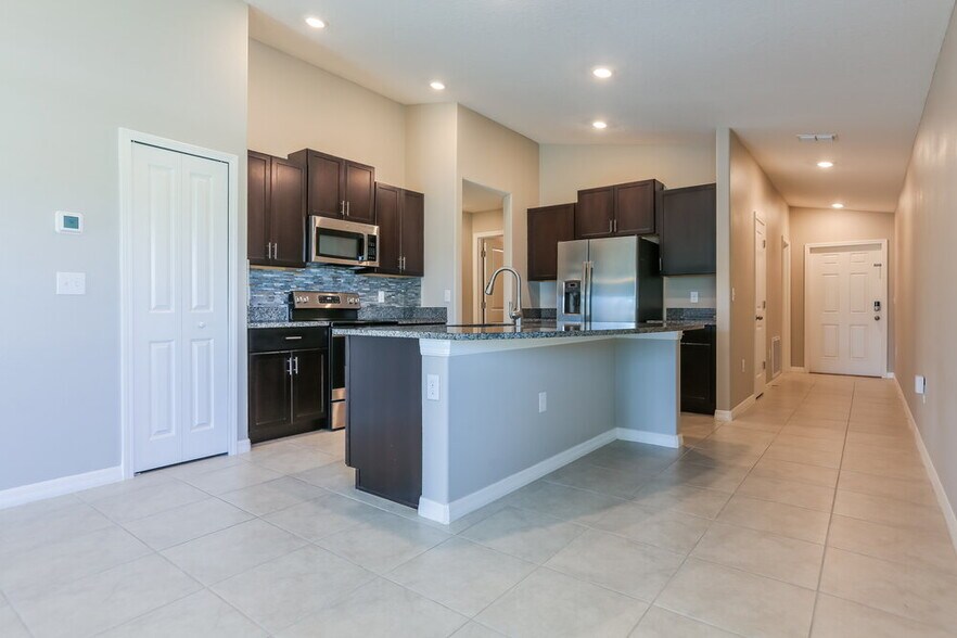 Building Photo - 6983 KIng Creek Dr