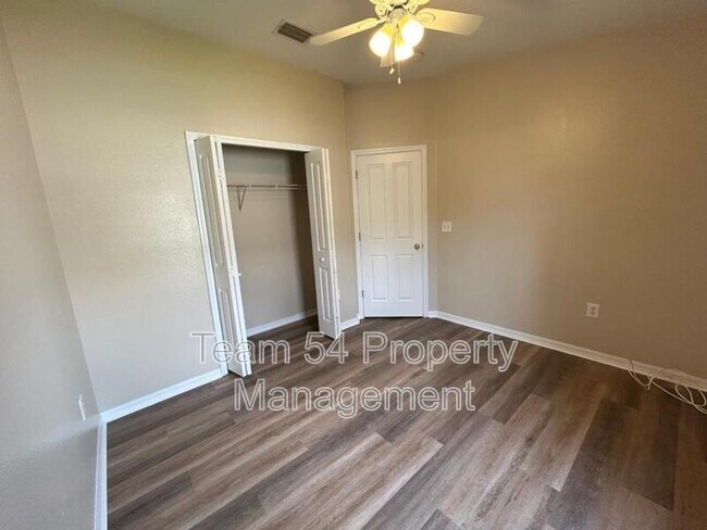 Building Photo - 30534 Tremont Dr