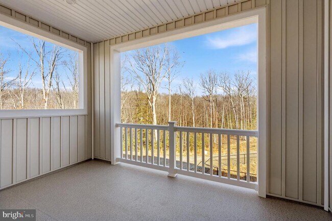 Building Photo - 9399 Edenderry Dr