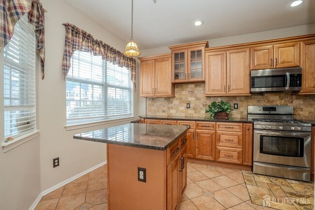 Building Photo - 1503 Blossom Cir