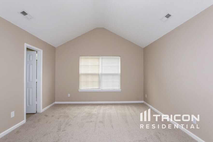 Building Photo - 6135 Sid Crane Dr