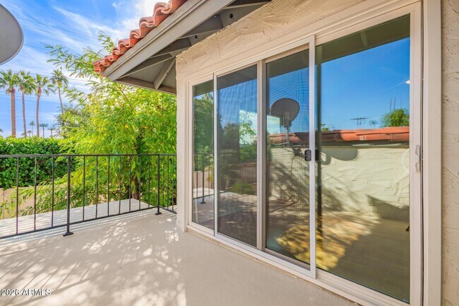 Building Photo - 5730 N Scottsdale Rd