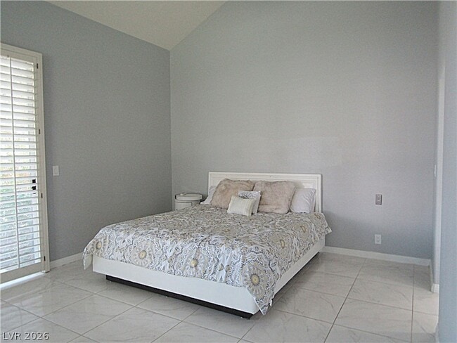 Building Photo - 8521 Heather Downs Dr