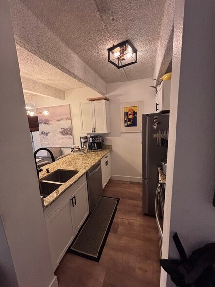 Kitchen - 1433 N Williams St