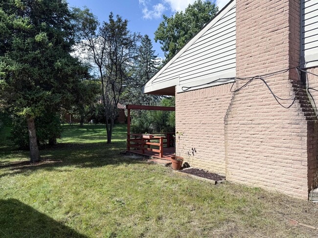 Building Photo - 2844 Renfrew St
