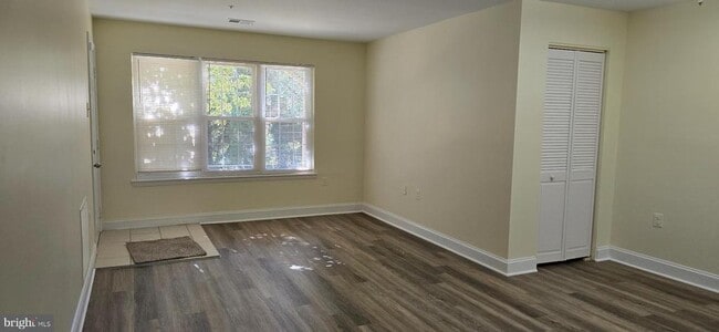 Building Photo - 8883 Rusland Ct