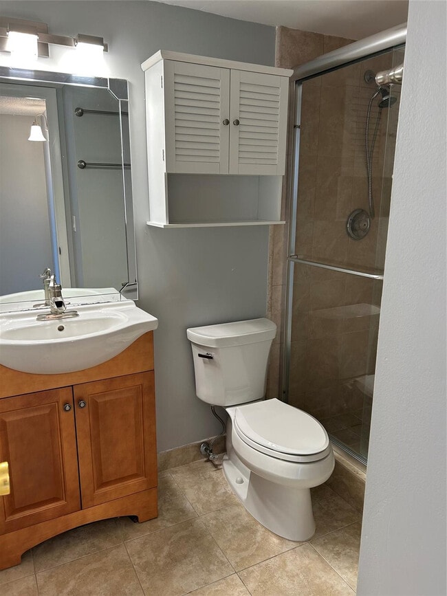 Building Photo - 31 Abbey Ln