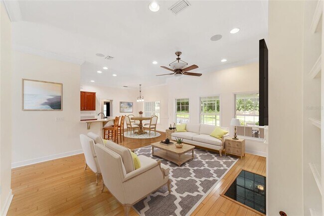 Building Photo - 7514 White Oaks Rd