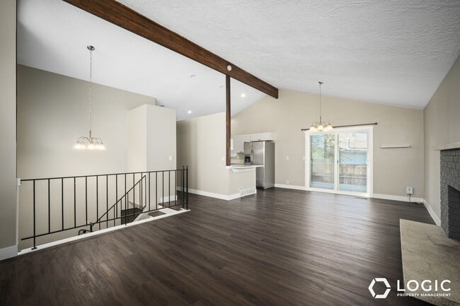 Building Photo - 512 E 6770 S