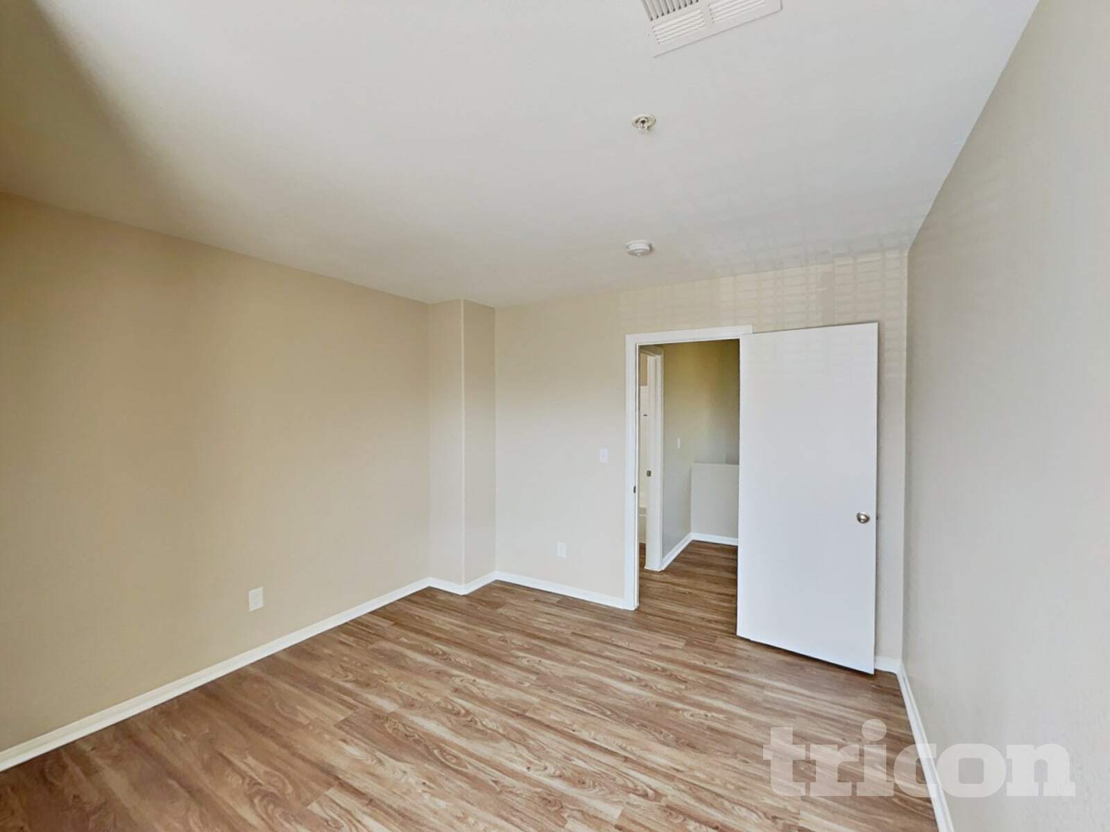 Building Photo - 2922 Trembling Hill Ave