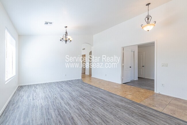 Building Photo - 8414 S 48th Ln