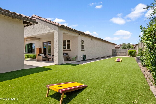Building Photo - 5803 E Parnell Dr