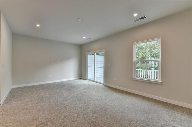 Building Photo - 953 Woods Chapel Rd