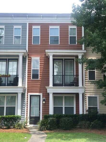 Building Photo - 1456 Roustabout Way