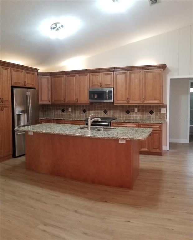 Building Photo - 5810 Garden Lakes Majestic