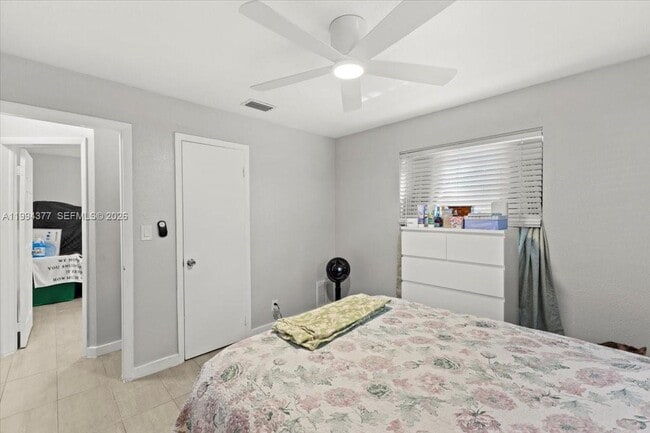 Building Photo - 620 SW 10th St