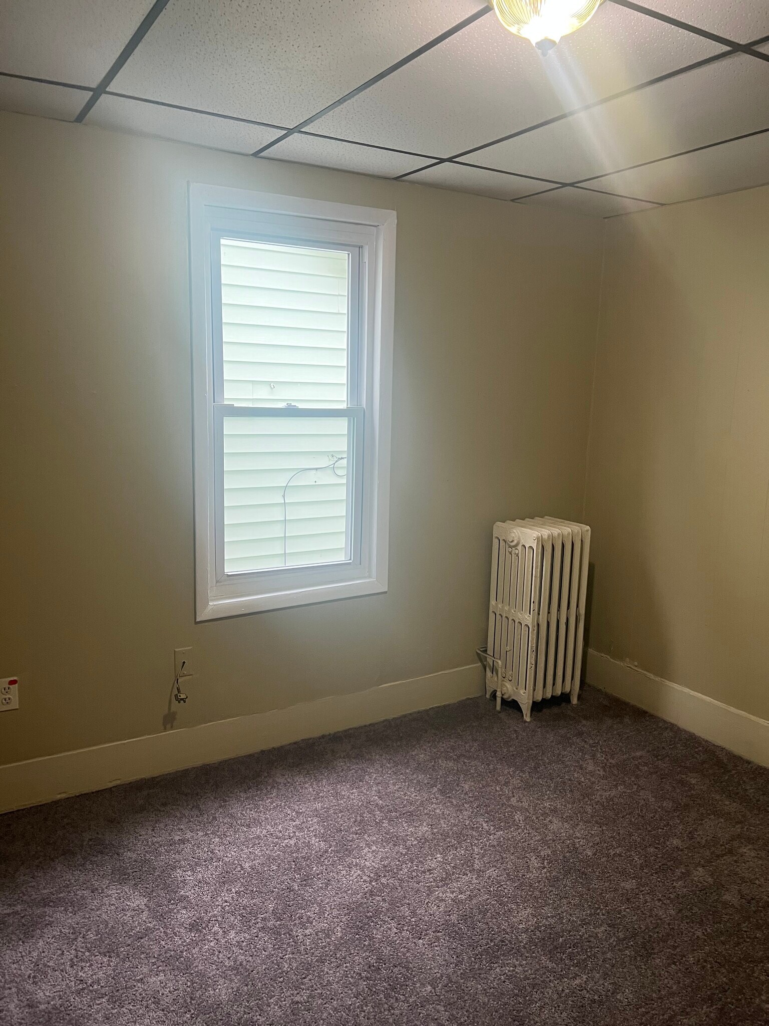 Building Photo - 823 1st Ave