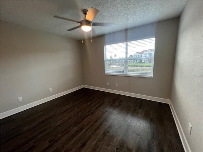 Building Photo - 2556 Woodgate Blvd