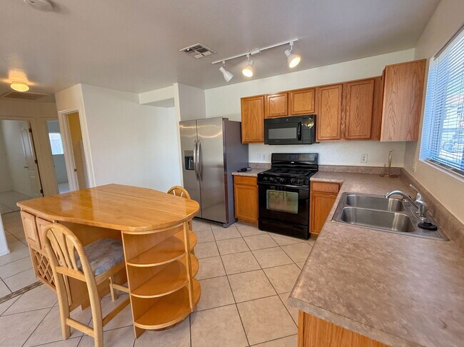 Building Photo - 3933 W Rock Basin Ln