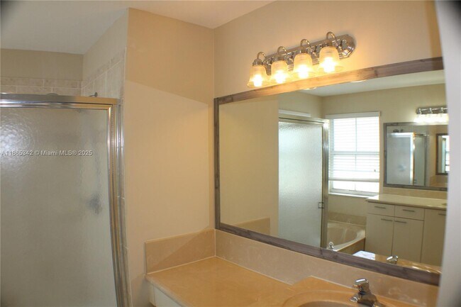 Building Photo - 4955 SW 166th Ave