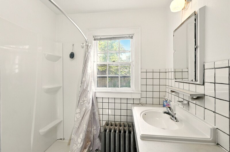 Building Photo - 2341 S Overlook Rd